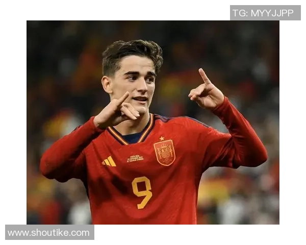 足球明星加维挂件热销背后的故事与球迷的情感连接 足球明星加维挂件热销背后的故事与球迷的情感连接