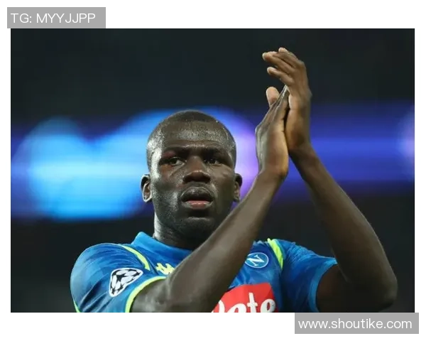 重庆篮球队在城市联赛中以61分高居积分榜首位,表现亮眼引关注 重庆篮球队在城市联赛中以61分高居积分榜首位,表现亮眼引关注