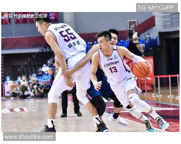 深圳篮球队与上海篮球队赛后战术分析与复盘探讨